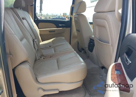 2007 Chevrolet Suburban 1500 Lt from USA, damaged, VIN 3GNFC16027G185275